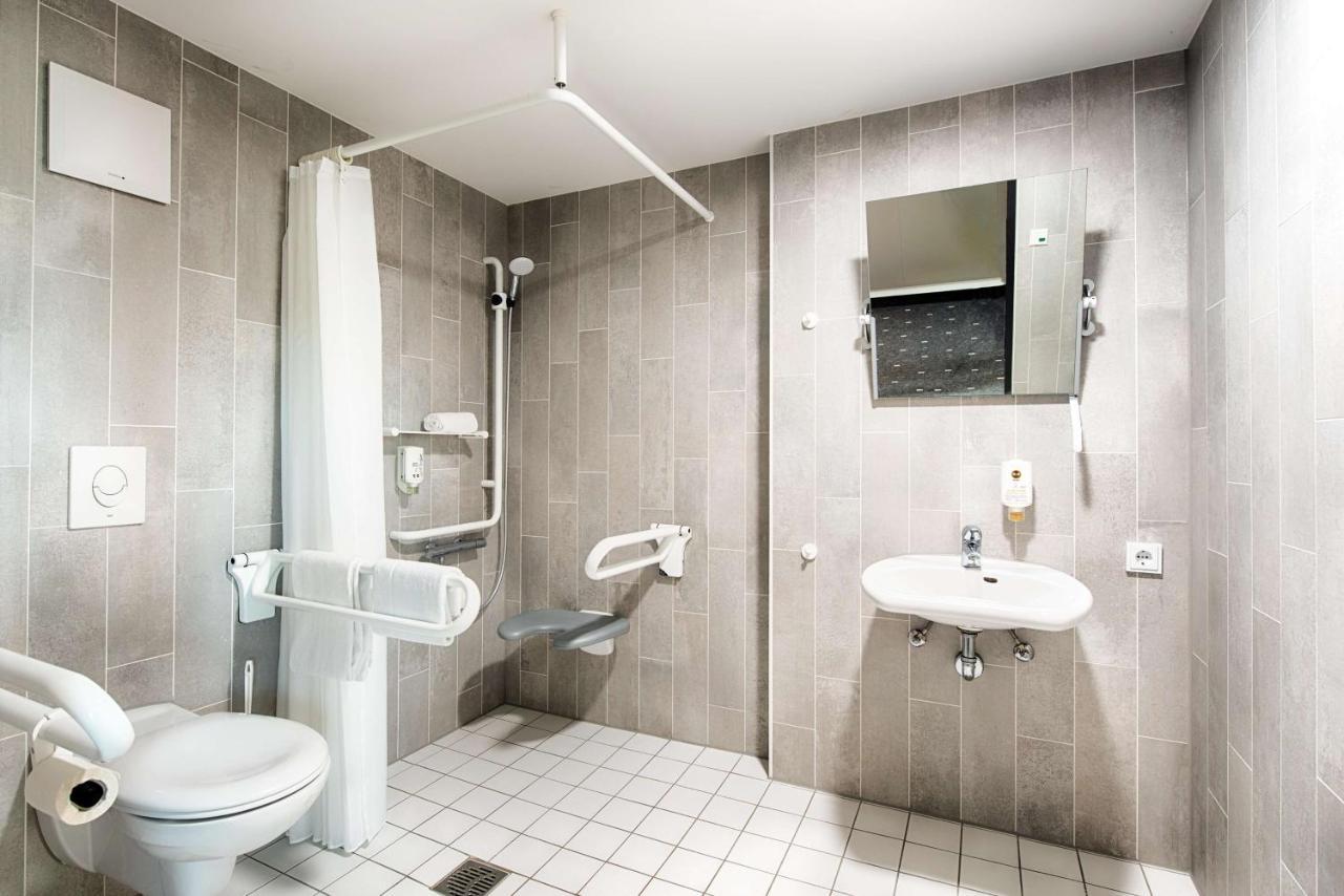 B&B Hotel Baden-Airpark Rheinmunster Bagian luar foto